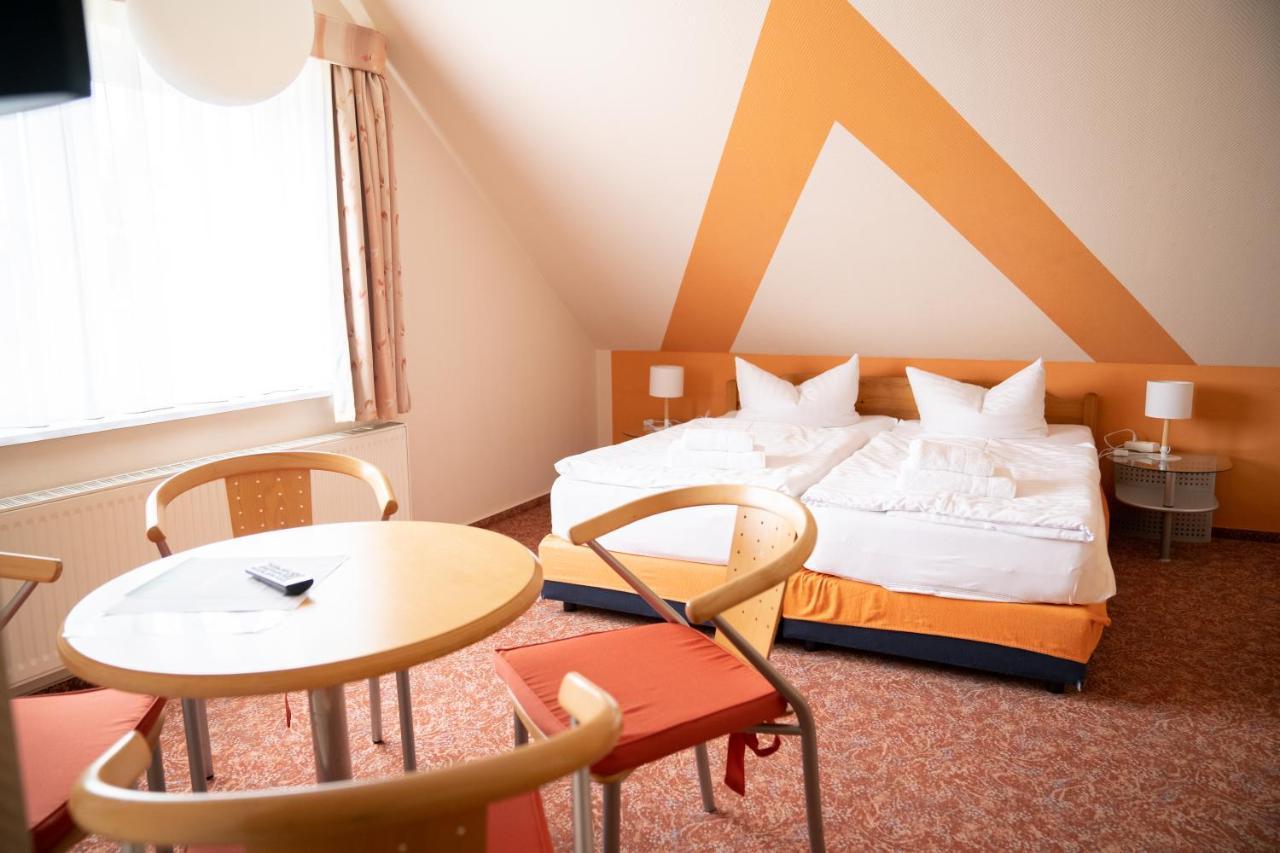 Hotel Am Uckersee Röpersdorf エクステリア 写真