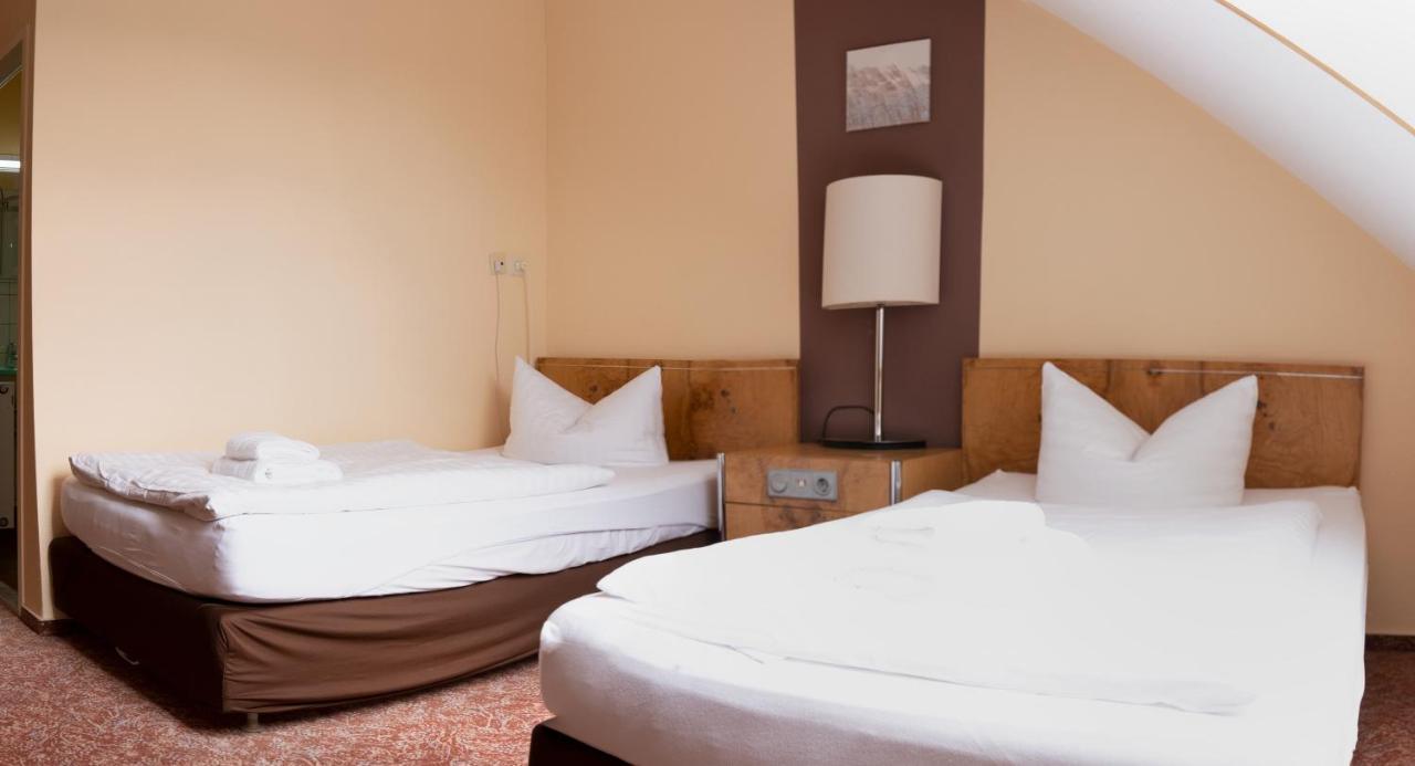Hotel Am Uckersee Röpersdorf エクステリア 写真